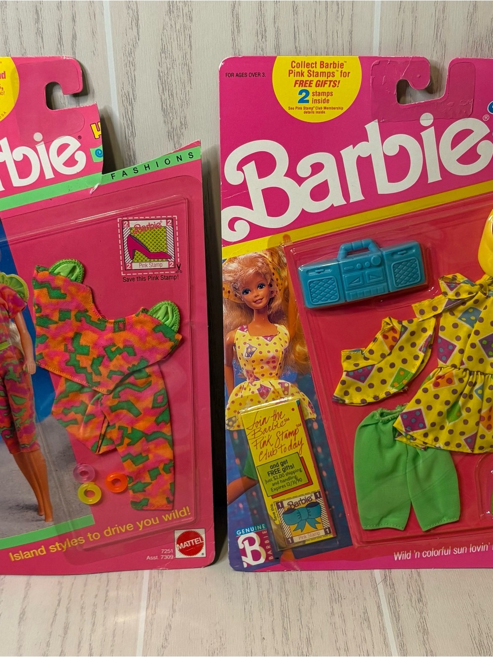 Barbie Vintage Fashion Playset with Bright Pink & Neon Green Styles